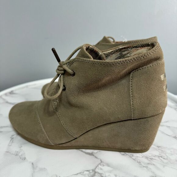 Toms Women’s Wedge Boots sz 8.5 Suede Lace Up # Box H773 - Picture 1 of 9